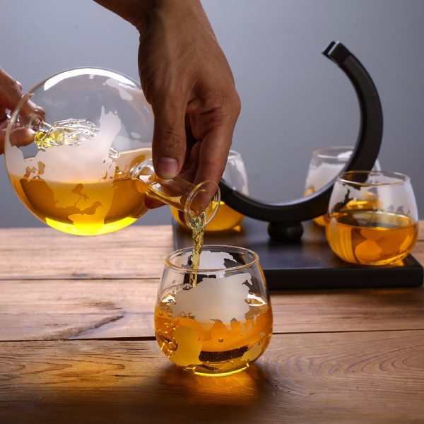 Creative Globe Decanter Set - Image 4